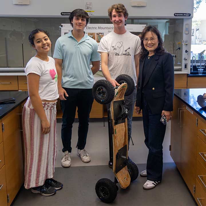 Students presenting their design in Engineering Showcase